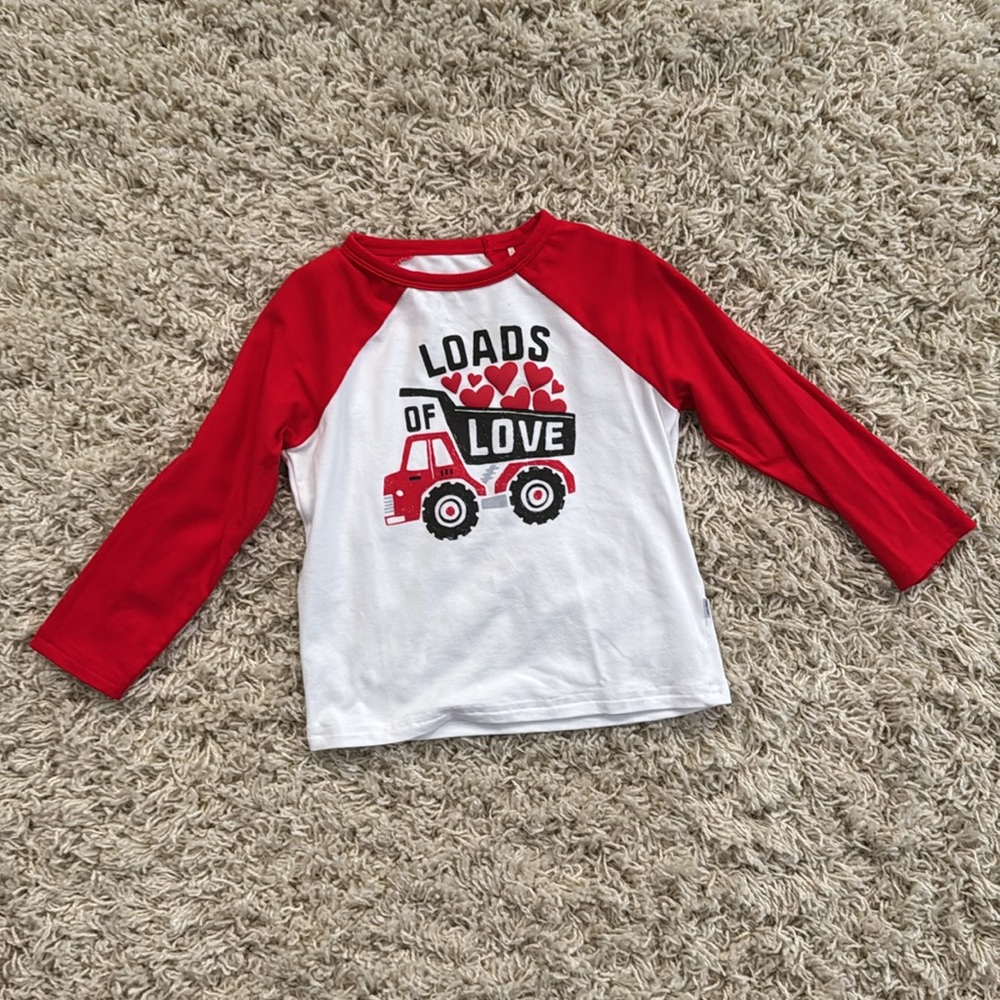 *WORN ONCE* Little Sleepies Loads of Love Raglan Tee